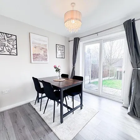 Daire Lokfu Lt By Furnished Free Parking Cctv Long Discounts 4 Beds Manchester