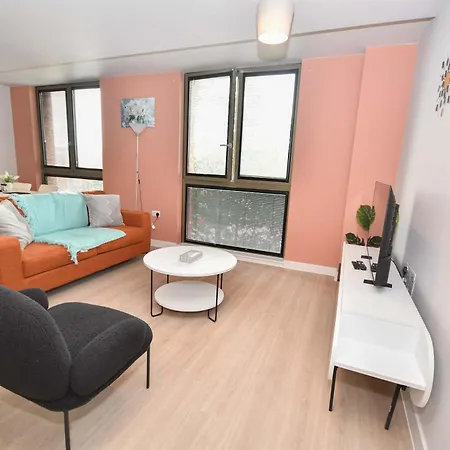 Modern & Bright 2 Bed Nr Old Trafford Manchester