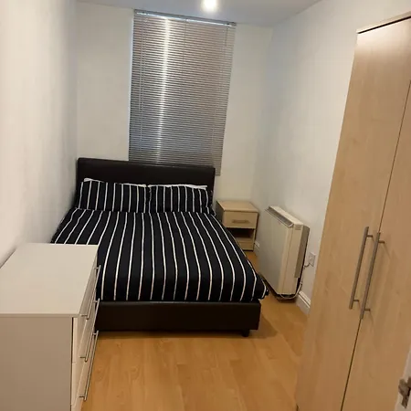 2 Bed Large M1 Area * Manchester