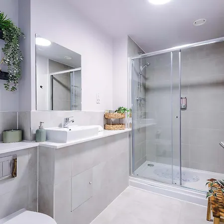 2br In - Free Parking Manchester
