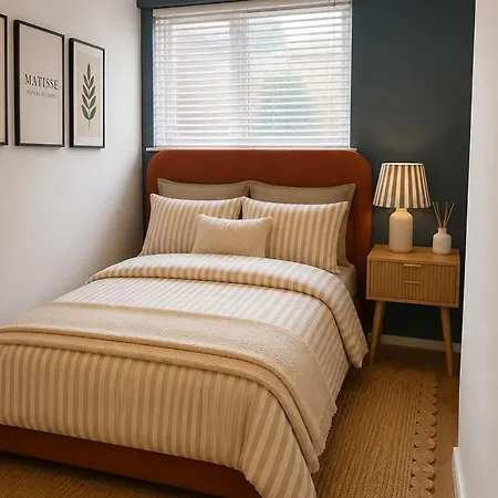 Piccadilly 3Br House Parking & Private Terrace Daire