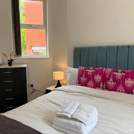 Casa Cove 2br W Parking - 5 Min To Hospital Manchester