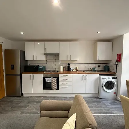 Casa Cove Gf With Parking - 5 Min To Hospital Διαμέρισμα