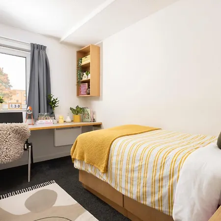 Daire For Students Only Rosamond House In Manchester