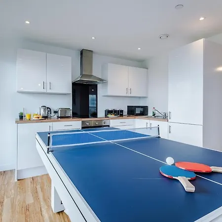 Manchester, Balcony, Old Trafford, Gym, Pool Table * Manchester