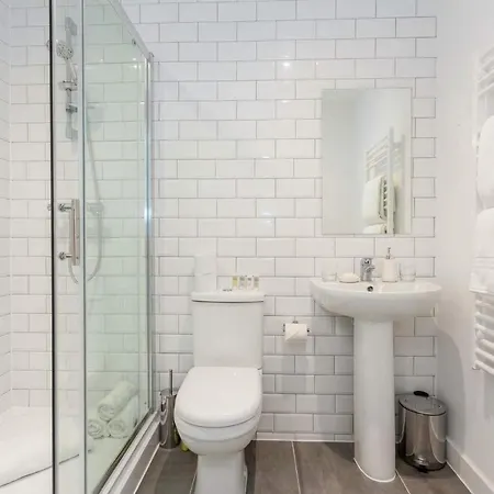 Modern & Spacious 2bed By Old Trafford Apartman *