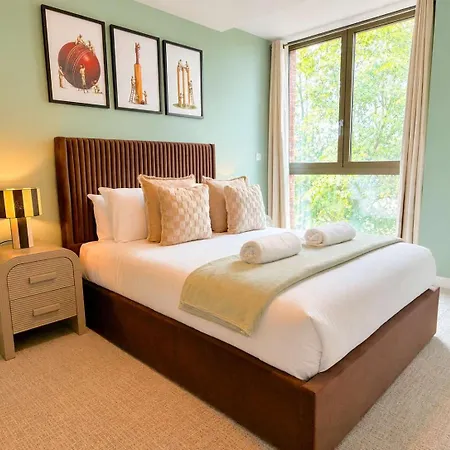 Luxury 1-apt Old Trafford King Bed Manchester