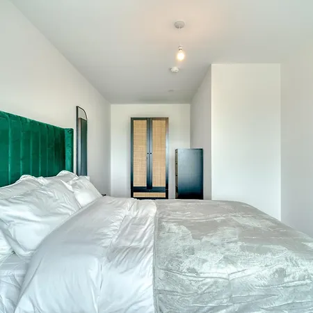 Manchester, Eccles 2 Bedroom & 1 Bedroom Apartments, Close To Old Trafford, Salford, Apartmán