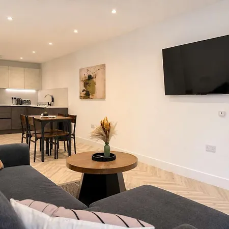 Modern 1br - Sleeps 4 - Free Parking - Apartmán Manchester