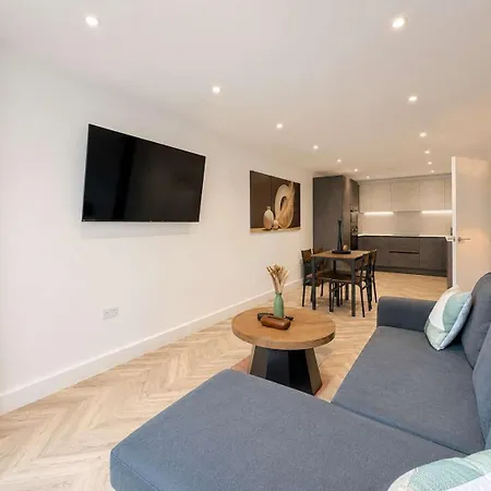 Stylish 1br - Sleeps 4 - Free Parking -