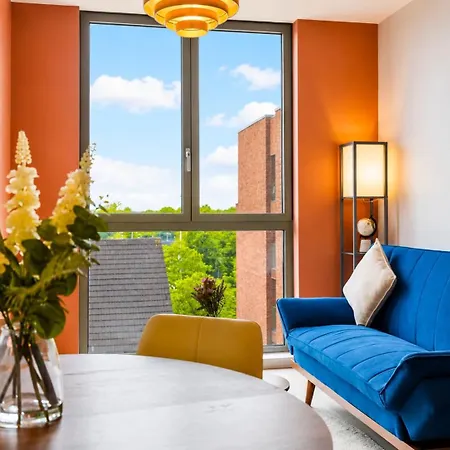 Daire Stylish 1 Bed Sleeps 3 - Old Trafford - Centre Tram Access