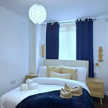 Elite Serviced 2br Balcony Centre 아파트
