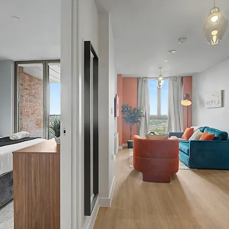 Guestready - Chic 2-bed With Balcony