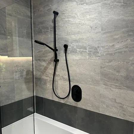 Διαμέρισμα Luxury 2 Bedroom In Mcr- En-suite- Parking- Terrace- Gym Μάντσεστερ