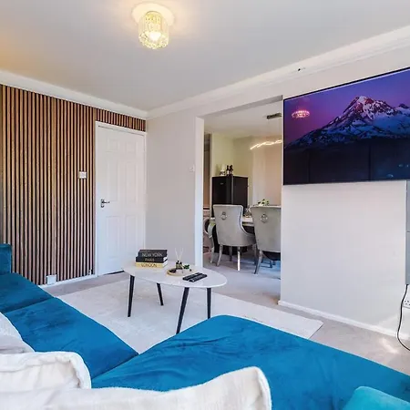 Chic 3br Escape Balcony M4 Heart