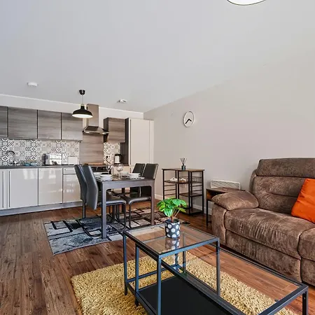 Luxury 2 Bdr 2 Ba Modern With Parking Manchester