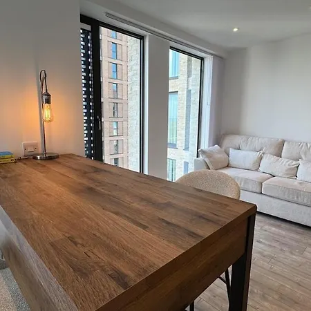 Cozy 2br In Mcr Διαμέρισμα