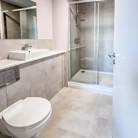 Stylish 2 Bedroom In Old Trafford * Manchester