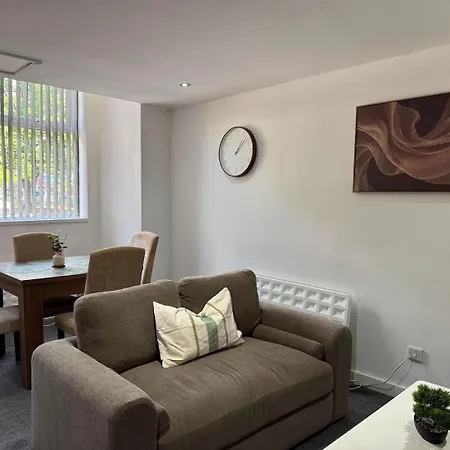 Casa Cove Gf With Parking - 5 Min To Hospital Διαμέρισμα *