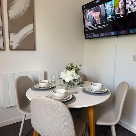 Casa Cove 2br W Parking - 5 Min To Hospital Daire