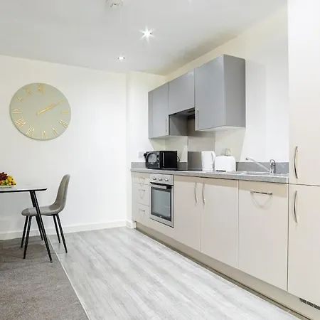 Daire Manchester, Comfy Riverside, Balcony, Salford *