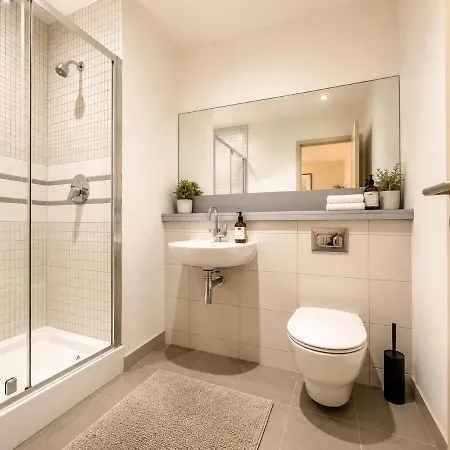 2 Bedroom, 2 Bathroom Flat In The Heart Of *