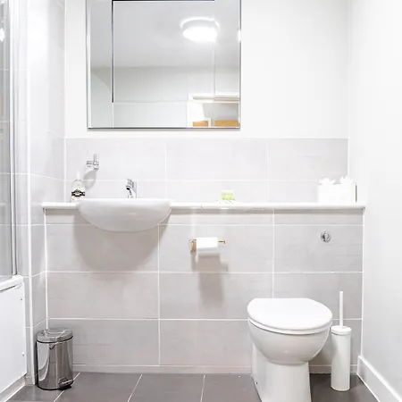 Centre, Salford, Stylish Daire Manchester
