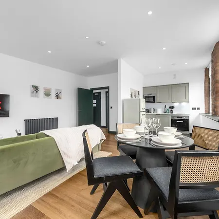 Modern 2br I Workspace I Centre I 3 Beds * Manchester