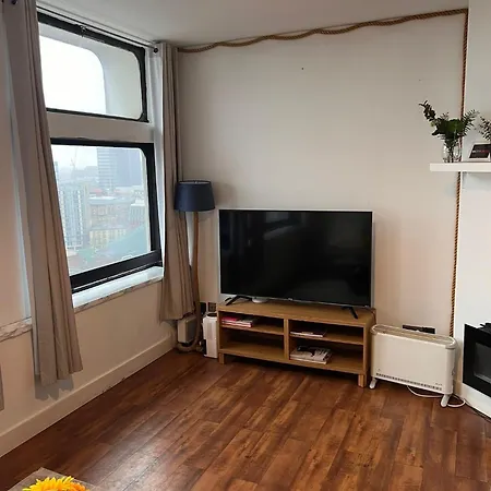Апартаменты Sleeps 6 With Air Conditioning Манчестер