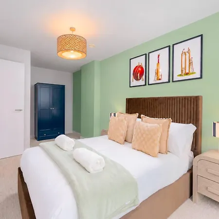아파트 Luxury 1-apt Old Trafford King Bed