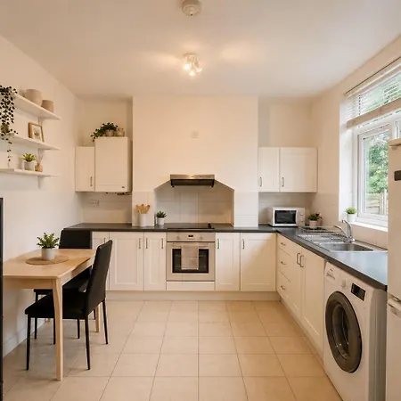 Cozy Living With Garden * Μάντσεστερ