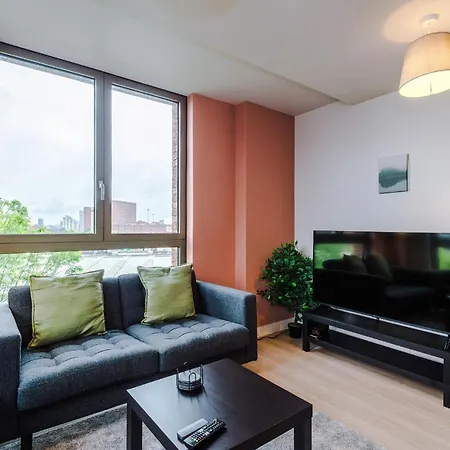 Daire 2bdr Old Trafford Free Parking Rooftop Terrace *