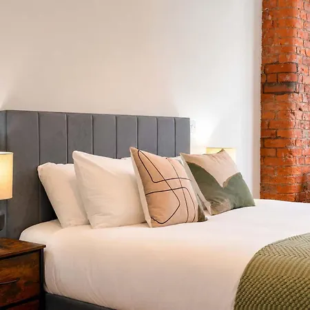 Sleeps 6 - 2br - Free Parking - *