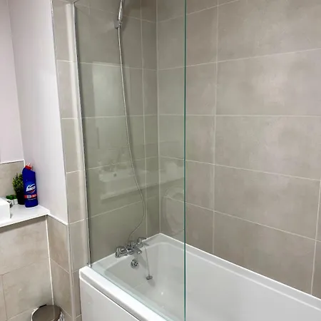 Brand New 1br With Balcony Near Old Trafford Daire Manchester