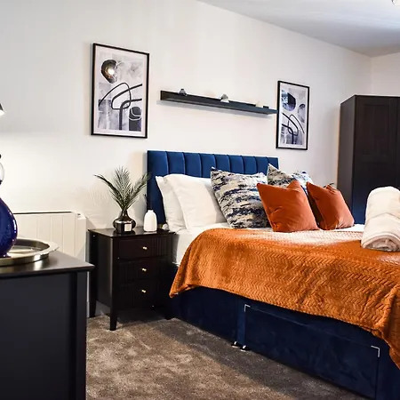 1br - Sleeps 4 - Perfect For Contractor 맨체스터