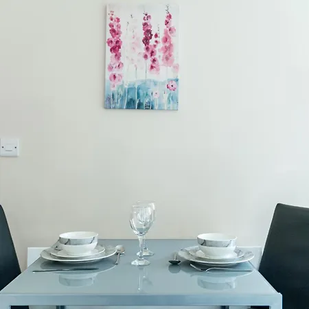 Stylish 1br Haven Near Centre Διαμέρισμα