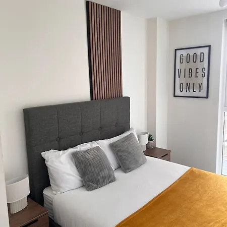 Stylish-modern 3-bed Townhouse Μάντσεστερ