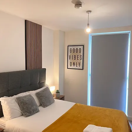 아파트 Stylish-modern 3-bed Townhouse 맨체스터