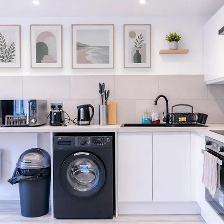 Διαμέρισμα Bright Luxury Modern 3 Bed, 2 Bedroom - Secure Parking - Close To Centre And Old Trafford Μάντσεστερ