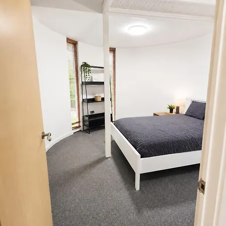 4 Bedroom Sleeps 7 Near Etihad And Co Op Live * Manchester