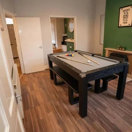 Salford Retreat - 3 Bedrooms - Sleeps 5 - River *