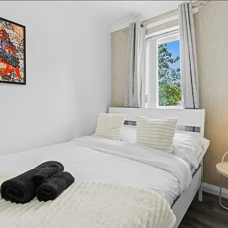 Daire Prime Location Pad Free Parking Ps4 Wifi Tourists Manchester
