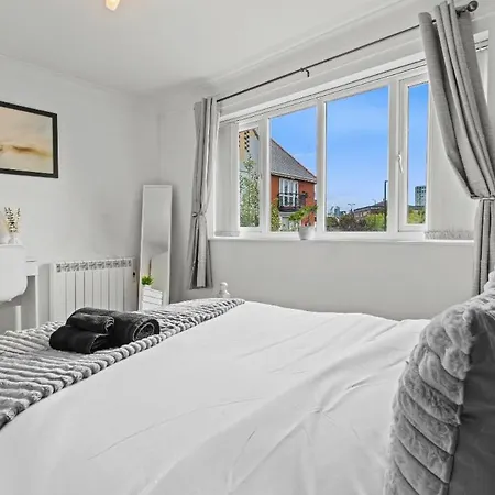 Prime Location Pad Free Parking Ps4 Wifi Tourists * Manchester
