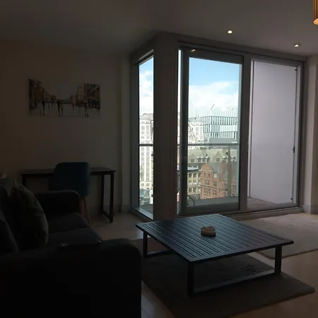 Premium 2 Bed In The Heart Of Center *