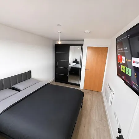 Luxury Penthouse - - Old Trafford Views Manchester