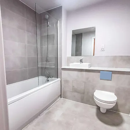 Stylish 2 Bedroom In Old Trafford *