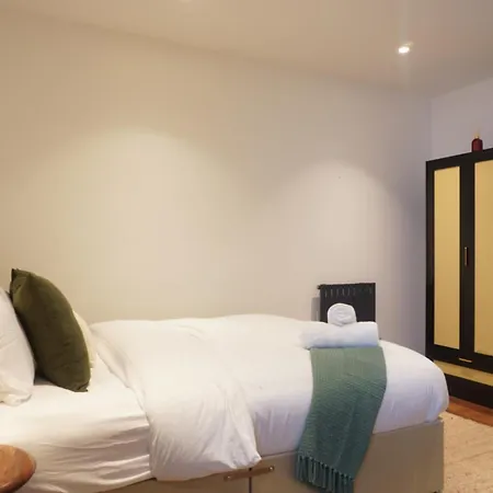 Modern 1-bed With Gym Near Ao Arena & Victoria Station * Manchester