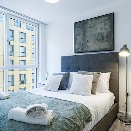Manchester, Comfy Riverside, Balcony, Salford *