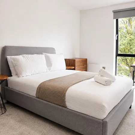 Apartmán Stylish 2 Bed Flat - Near Centre - Balcony