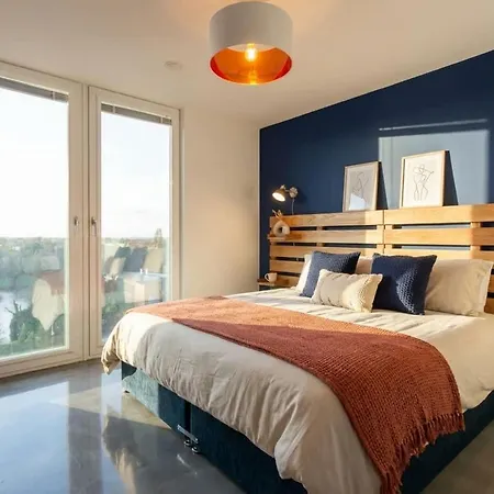 Modern & Spacious 2bed By Old Trafford דירה